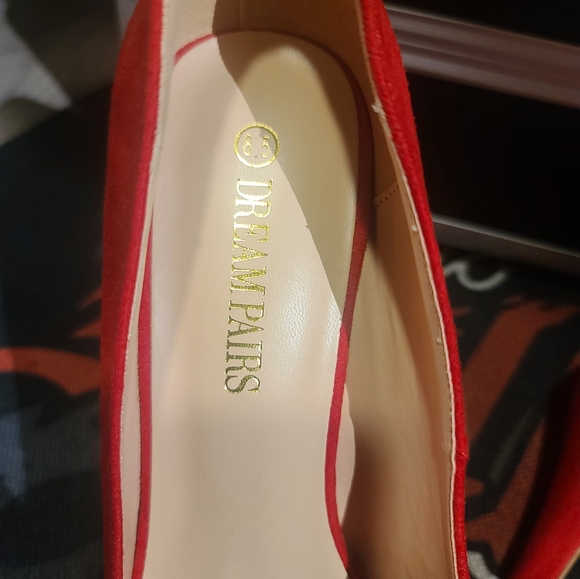 Dream Pairs Red Hot Pumps 👠 - Picture 4 of 4